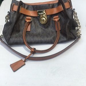 Michael Kors Hamilton shoulder purse